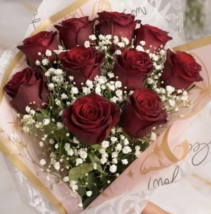 10 rosas rojas